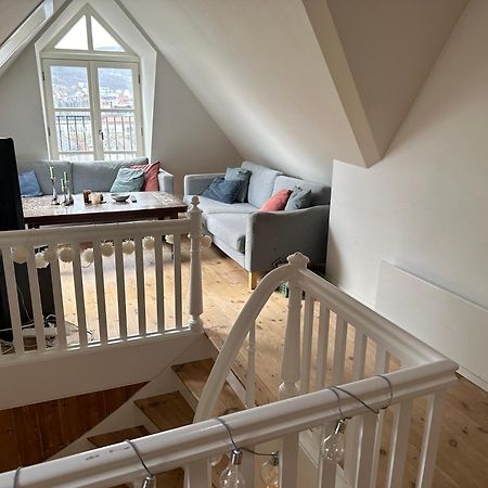 Sjarmerende Bolig Like Ved Togstasjonen Apartment Берген Екстериор снимка