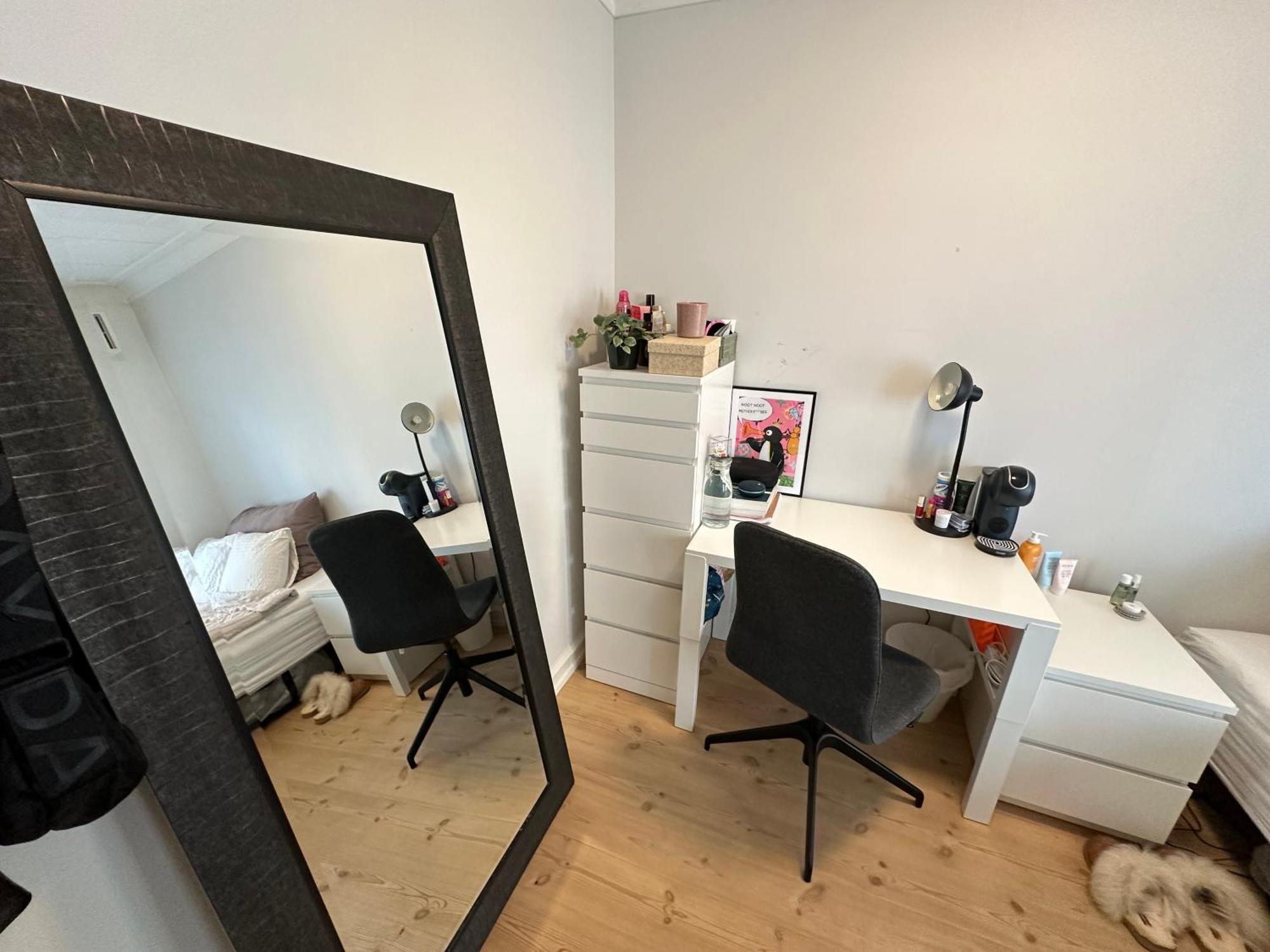 Sjarmerende Bolig Like Ved Togstasjonen Apartment Берген Екстериор снимка
