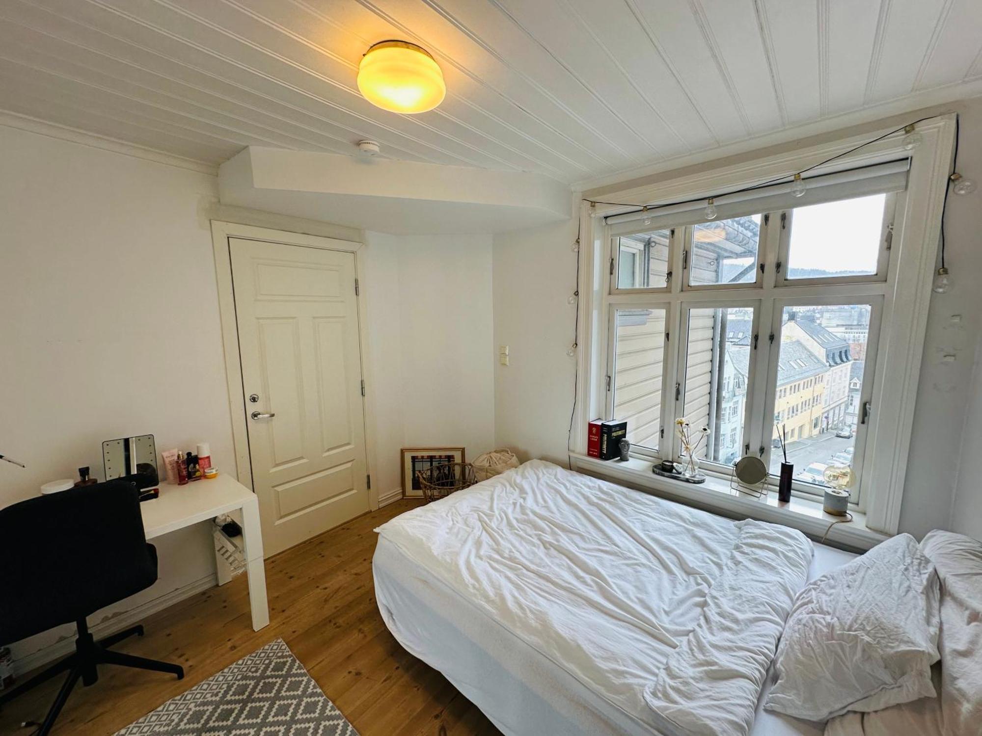 Sjarmerende Bolig Like Ved Togstasjonen Apartment Берген Екстериор снимка