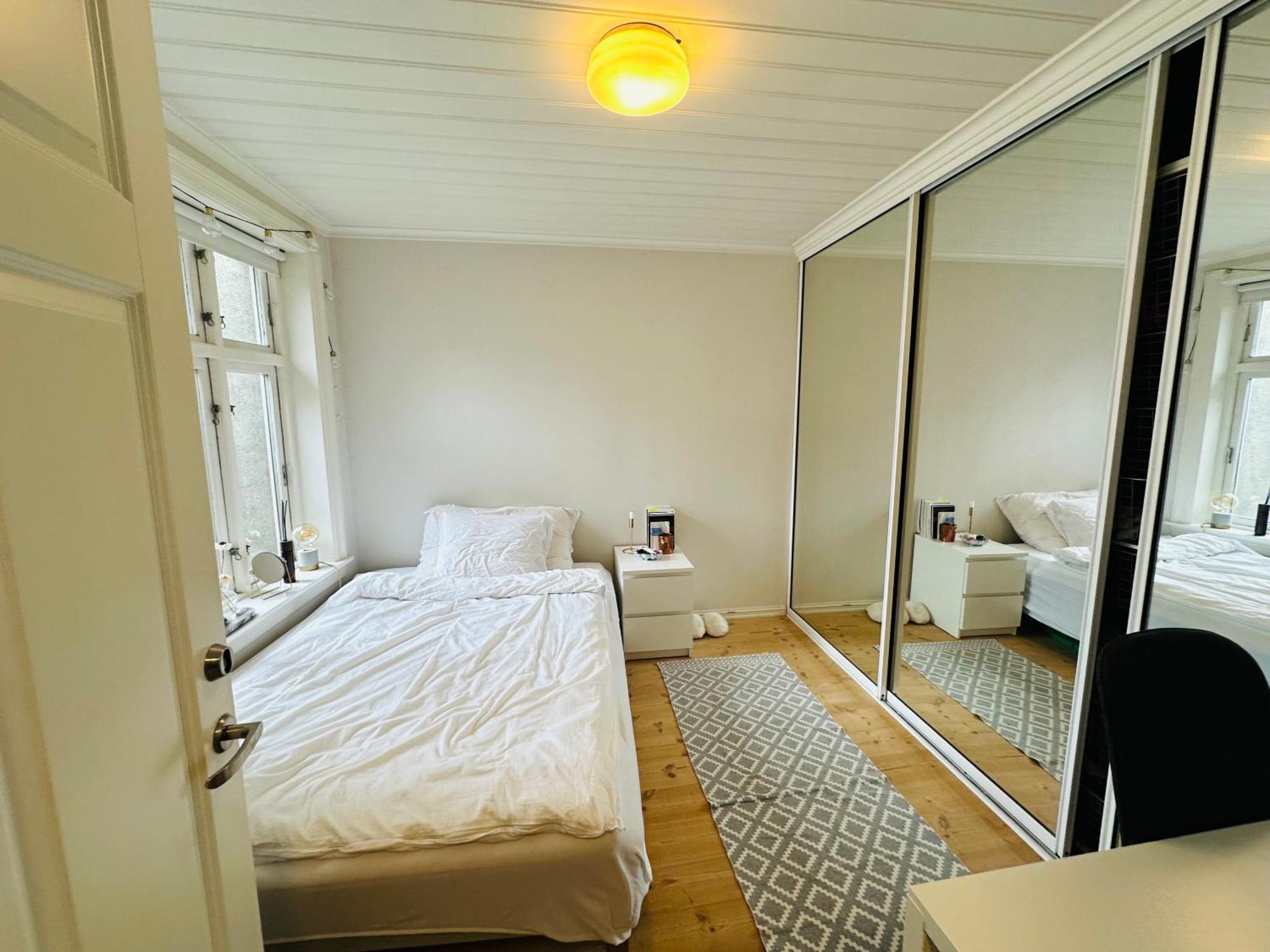 Sjarmerende Bolig Like Ved Togstasjonen Apartment Берген Екстериор снимка