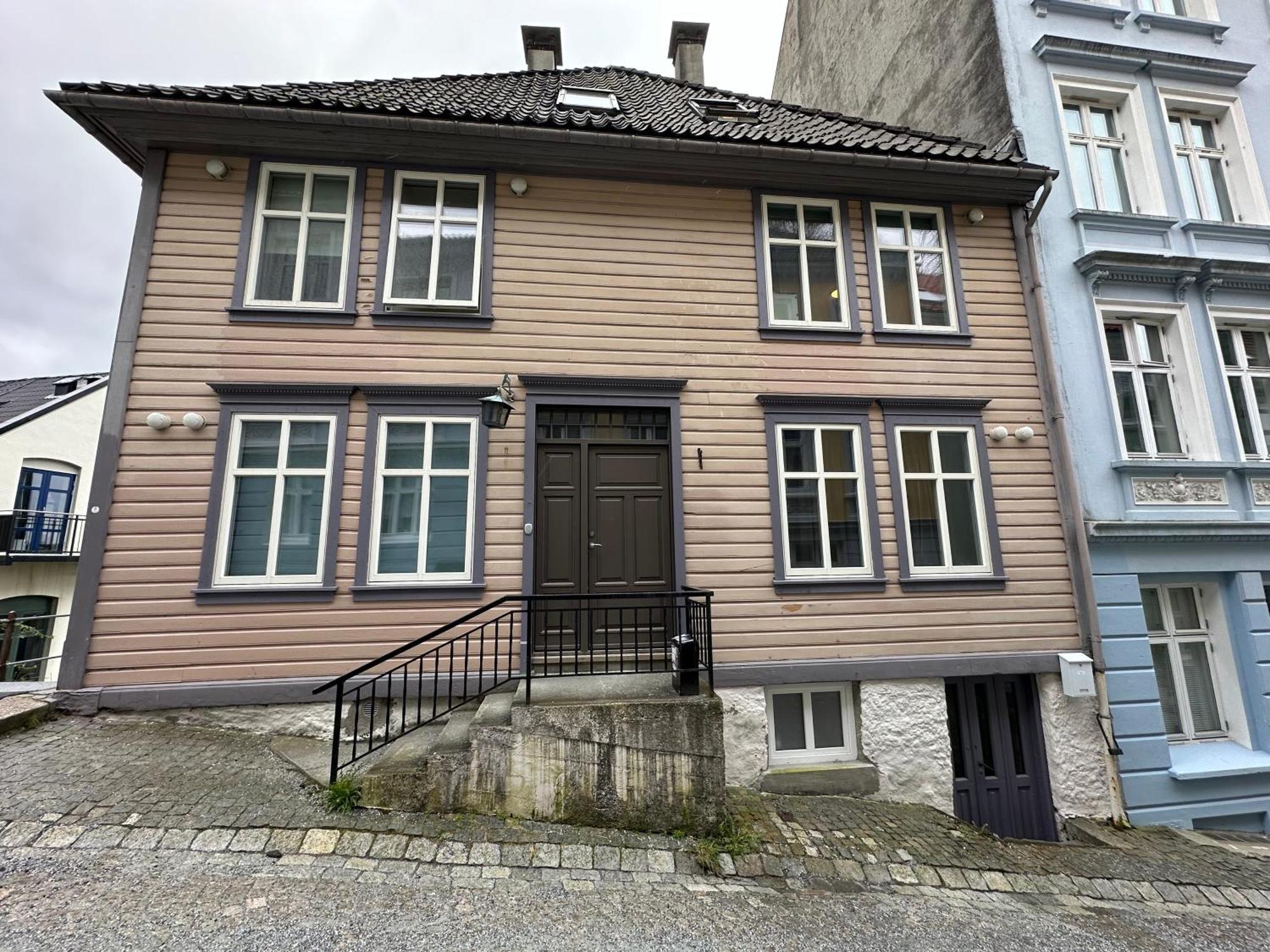 Sjarmerende Bolig Like Ved Togstasjonen Apartment Берген Екстериор снимка